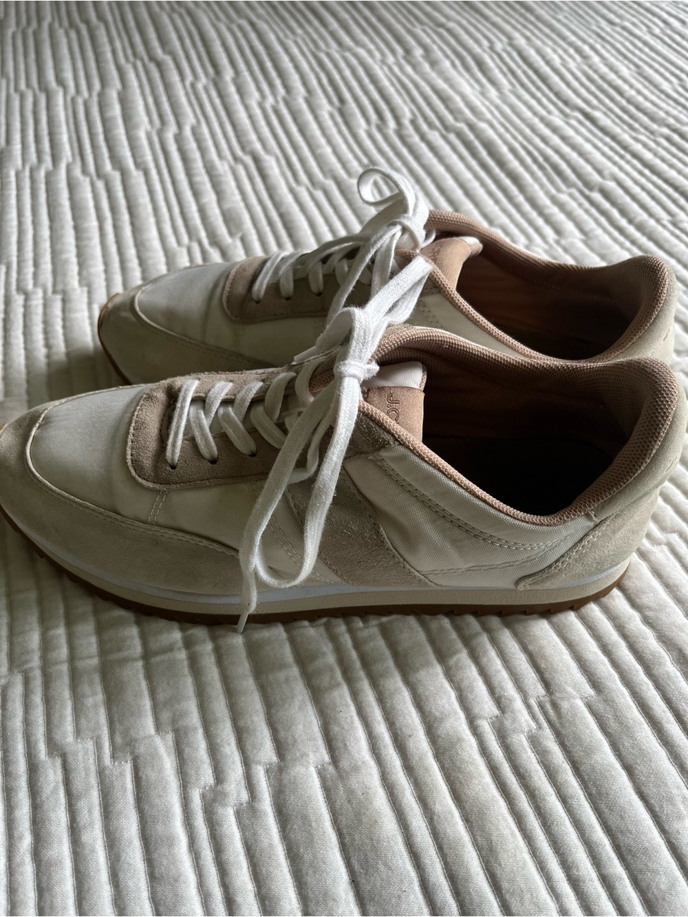 J. Crew Women’s 9 Slim Casual Cream and Tan Trainers Shoes